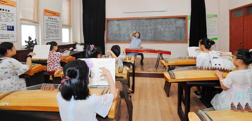 諸城市文化館舉辦未成年人古箏公益培訓班